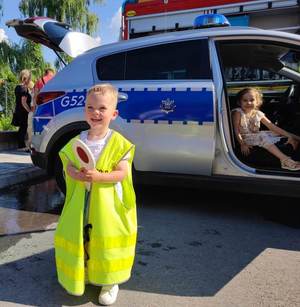 Dzień Dziecka na terenie powiatu proszowickiego z udziałem proszowickich policjantów.