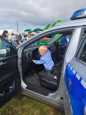 Dzień Dziecka na terenie powiatu proszowickiego z udziałem proszowickich policjantów.