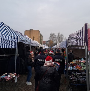 Wspólna Kampania społeczna Policji PCPR i GOPS na terenie Miasta Proszowice.