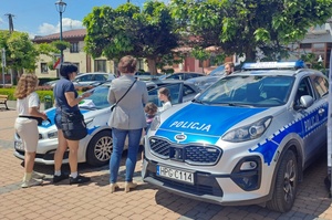 Piknik charytatywny dla Emilki z udziałem proszowickiej Policji.