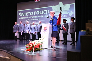 Obchody Święta Policji w Komendzie Powiatowej Policji w Proszowicach z udziałem I Wojewody Małopolskiej Pani Elżbiety Achinger, Zastępcy Komendanta Wojewódzkiego Policji w Krakowie insp. Pawła Krauza, Starosty Powiatu Proszowickiego, Burmistrzów i Wójtów z terenu powiatu proszowickiego oraz zaproszonych gości.