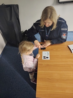 Przedszkolaki z wizytą w Komendzie Powiatowej Policji w Proszowicach