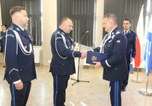 Uroczysta zbiórka z okazji zdania i objęcia obowiązków służbowych na stanowisku Komendanta Powiatowego Policji w Proszowicach
