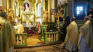 Pielgrzymka strażacka uroczystości w Sanktuarium w Hebdowie.