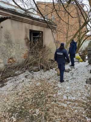 Dzielnicowi si Strażnicy Miejscy kontrolują pustostany