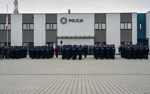 Ślubowanie nowo przyjętych policjantów.