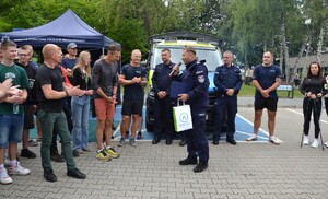 100 lat sportu w Policji. Wspólne spotkanie Policji Proszowice i Zespołu Szkół w Piotrkowicach Małych