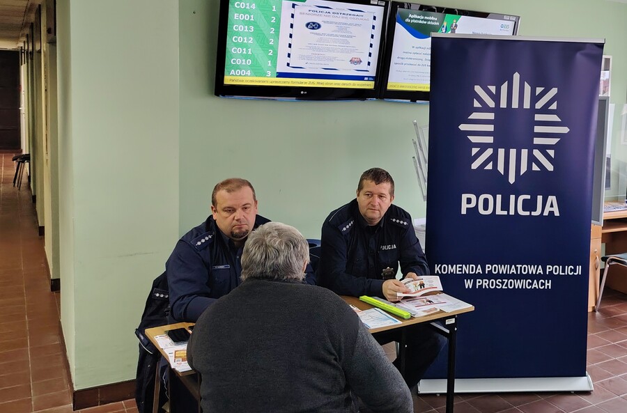 Dzielnicowi na spotkaniu w ZUS