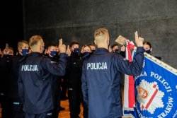 policjanci podczas ślubowania