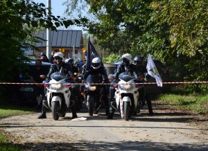 Piknik strzelecki Proszowice. Motory na czele Wydział Ruchu Drogowego Komendy Miejskiej Policji w Krakowie