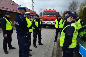 Ćwiczenia Policji wspólnie ze Strażą Pożrną