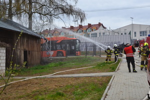 gaszenie budynku i paneli fotowoltaicznych