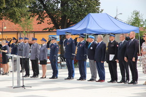 Podniesienie flagi państwowej prze Oddziały Prewencji Policji w Krakowie