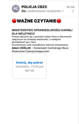 &quot;zdjęcie wiadomości, w której oszuści  podpisują się jako Komendant Centralnego Biura Zwalczania Cyberprzestępczości – Adam Cieślak.&quot;