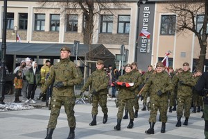 Przysięga żołnierzy z 11 Małopolskiej Brygady Wojsk Obrony Terytorialnej na proszowickim Rynku