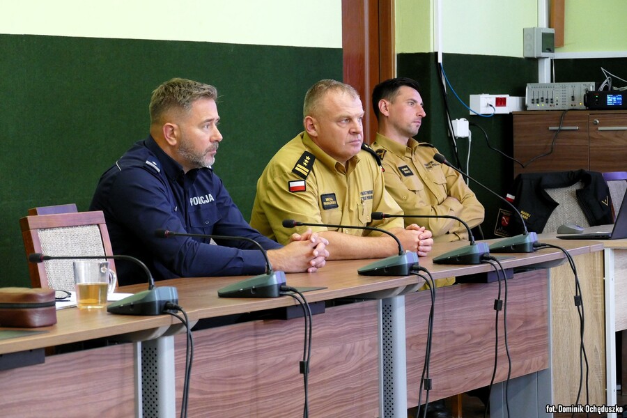 Spotkanie o bezpieczeństwie w szkołach w Proszowicach